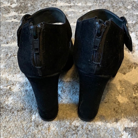 Women’s faux suede heels - Picture 3 of 6